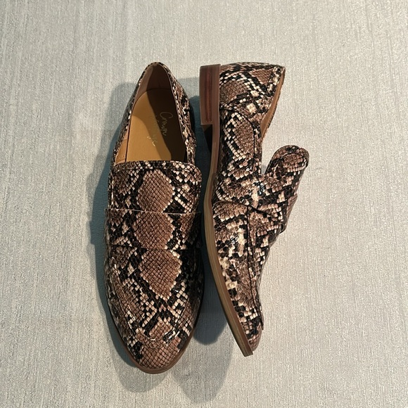 Crown Vintage Women’s Slip On Shoes Style ‘Carly’ Like new condition Size 9 - Picture 5 of 9